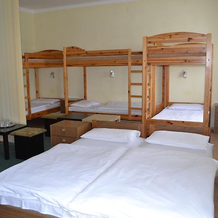 Lokomotiv Motel Eger Eksteriør billede