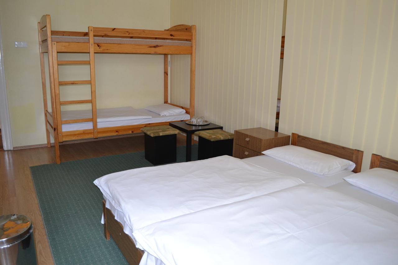 Lokomotiv Motel Eger Eksteriør billede